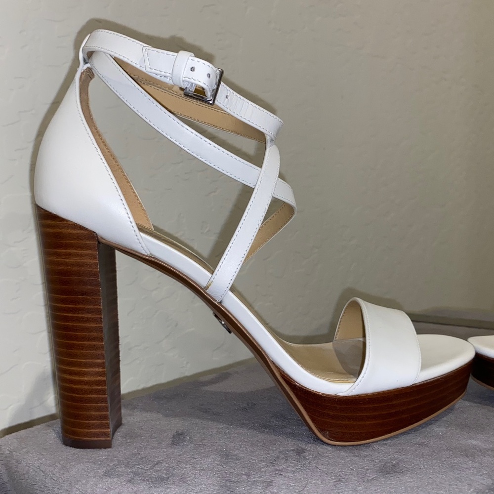 Nearly new- MICHAEL MICHAEL KORS high heeled sandals